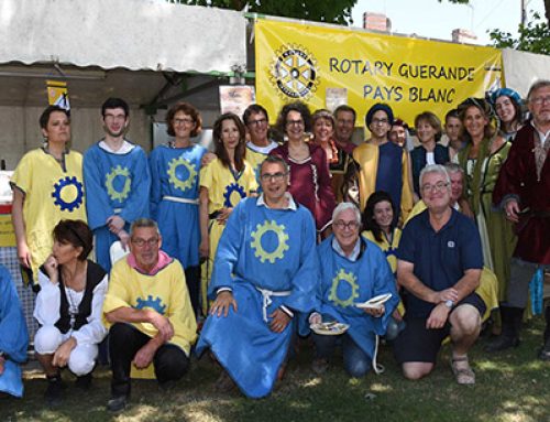 Fete médiévale à Guérande avec la » Taverne de la roue qui tourne »